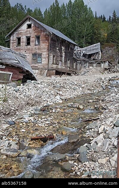 The hospital at the Kennecott copper mill in Wrangell-St. Elias National Park, copper was mined and milled here from 1911 to 1938, Kennecott, Alaska, USA, North America.