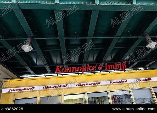 Konnopke's Imbissbuden, cult snack stand in Berlin's Prenzlauer Berg district. Konnopke's is considered the first snack stand in East Berlin, where the currywurst was introduced in 1960, Berlin, Germany, Europe.