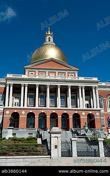 Architecture, State House with a golden dome, the Freedom Trail, Boston, Massachusetts, New England, USA, North America.