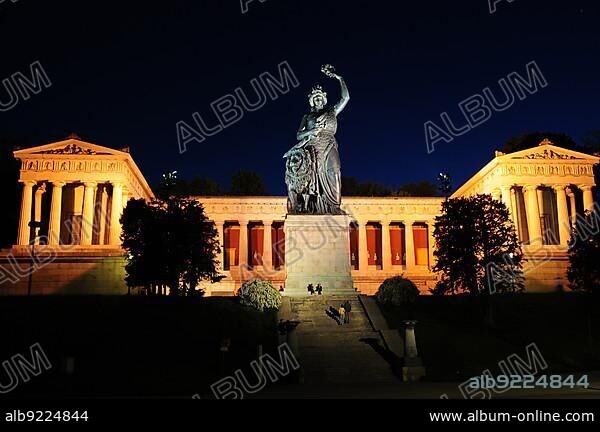 Bavaria Statue by Ludwig von Schwanthaler in front of Leo von Klenze's Ruhmeshalle, Hall of Fame on the Theresienwiese, Munich, Upper Bavaria, Bavaria, Germany, Europe.