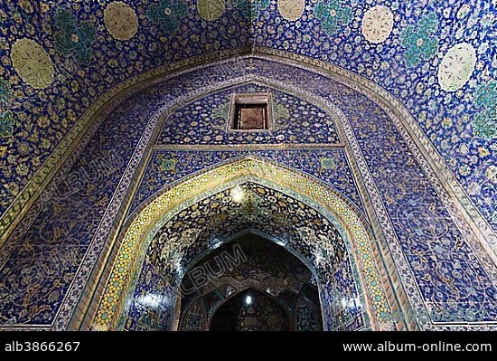 Inside Masjed-e Shah or Shah Mosque, Naqsh-e Jahan or Imam Square, Esfahan, Iran, Asia.