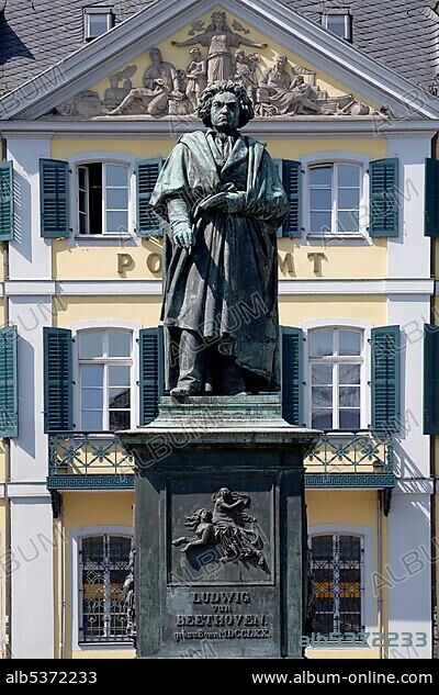 Beethoven monument, Bonn, NRW, Germany, Europe.