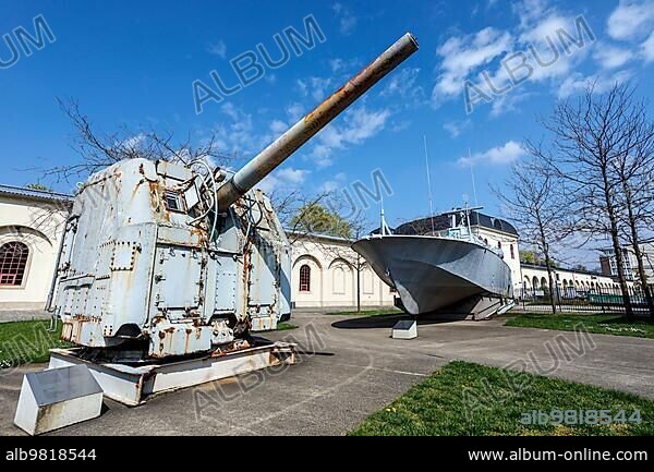 Military History Museum of the German Armed Forces in Dresden; ships gun small torpedo speedboat Libelle class; Dresden; Saxony; Germany; Europe.