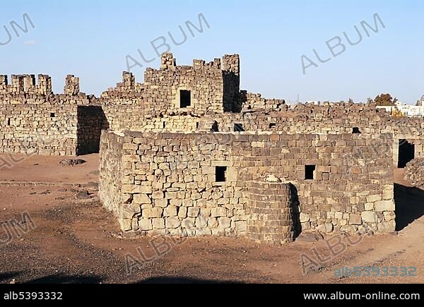 Ruins of the desert castle Qasr Azraq with mosque, Jordan, Asia.