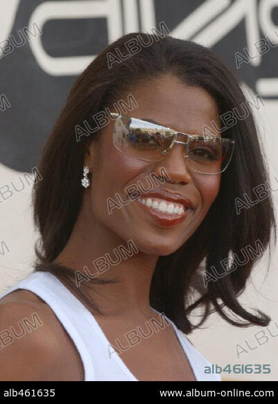 OMOROSA MANIGAULT STALLWORTH. April 18, 2004; Las Vegas, NV, USA; The Apprentice OMAROSA MANIGAULT-STALLWORTH during the Seventh Annual 'VH1 Divas, ' a Benefit Concert for the VH1 Save the Music Foundation held at the MGM Grand Hotel and Casino. Mandatory Credit: Photo by Laura Farr / ZUMA Press. (©) Copyright 2004 by Laura Farr. 18/04/2004