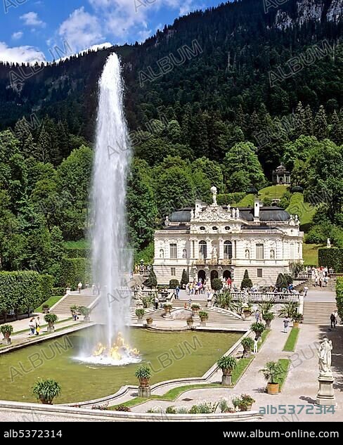 Schloss Linderhof, Linderhof Castle, castle of Ludwig II, Graswangtal Valley, Oberammergau, Upper Bavaria, Bavaria, Germany, Europe.