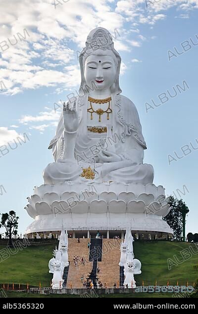 Giant Guan Yin statue at Wat Huay Pla Kang Temple, sitting Buddha on lotus flower, Chiang Rai, Northern Thailand, Thailand, Asia.
