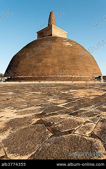 Abhayagiri Dagoba, Vihara, Anuradhapura, Sri Lanka, Asia.