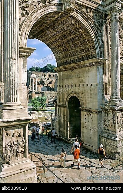 Arch of Septimius Severus, 3 pillars of the Temple of Castor and Pollux or Aedes Castoris, Roman Forum, Rome, Lazio, Italy, Europe.