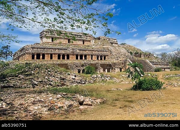Sayil, Gran Palacio Norte, The great Palace, Yucatan, Mexico, Central America.