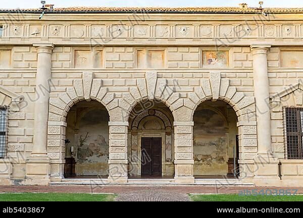 Mannerist faÃ§ade, Palazzo Te, architect Giulio Romano, Renaissance, Mantua, Lombardy, Italy, Europe.