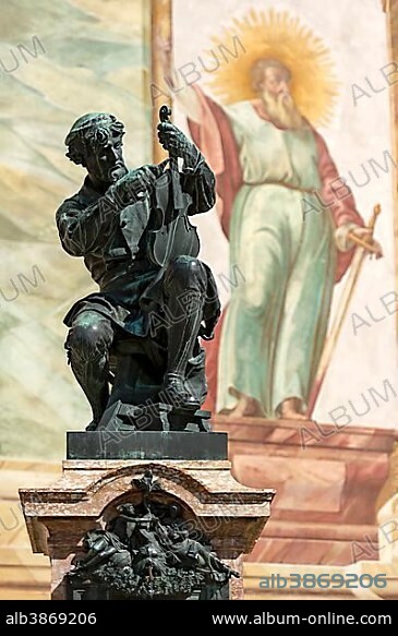 Memorial for violin maker Mathias Klotz, behind Lüftlmalerei of the Apostle Paul, parish church of St. Peter and Paul, Mittenwald, Werdenfelser Land, Upper Bavaria, Bavaria, Germany, Europe.
