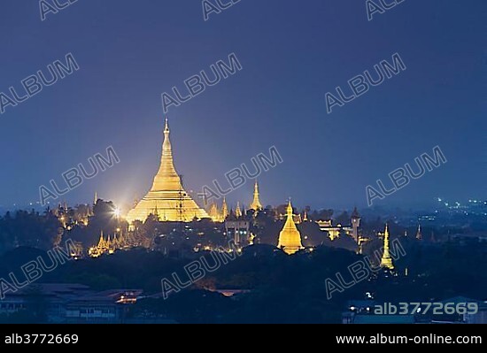Shwedagon pagoda at sunset, Yangon, Myanmar, Asia.