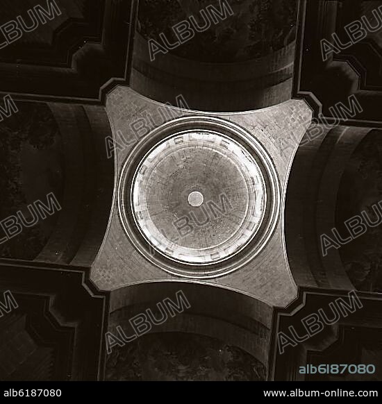 JUAN DE HERRERA. CUPULA DE LA IGLESIA DEL MONASTERIO DE SAN LORENZO DEL ESCORIAL - SIGLO XVI - FOTOGRAFIA EN BLANCO Y NEGRO - AÑOS 60.