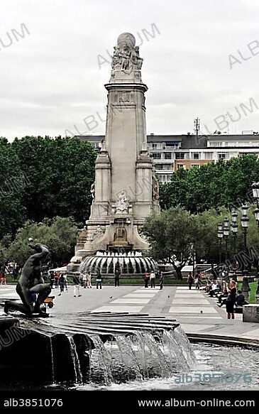 Monumento de Cervantes, Cervantes Monument, on the Plaza de Espana, Madrid, Spain, Europe.