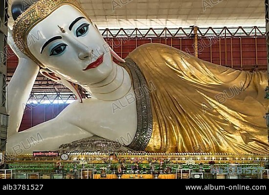 Giant Reclining Buddha, Chauk Htat Gyi Pagoda, Yangon, Myanmar, Asia.