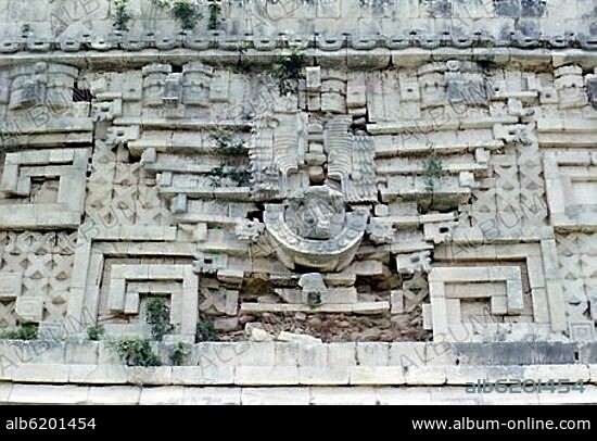 PALACIO DEL GOBERNADOR-DET PUERTA CENTRAL.
