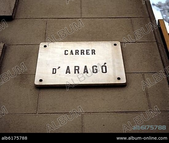 PLACA DE CALLE EN CATALAN - CARRER D' ARAGO.