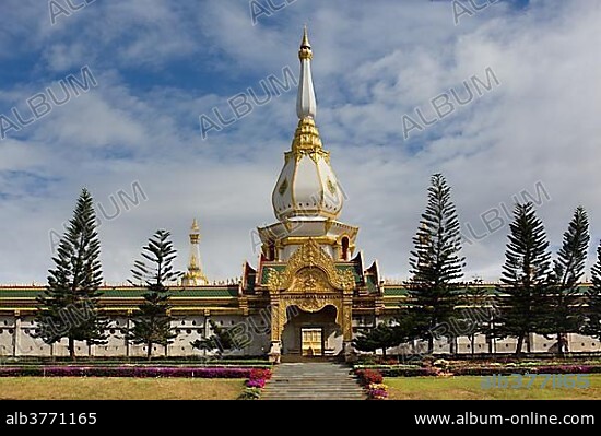Entrance to Phra Maha Chedi Chai Mongkhon Pagoda, Wat Pha Nam Yoi Temple, Phuttha-Utthayan Park, Province Roi Et, Isan, Thailand, Asia.