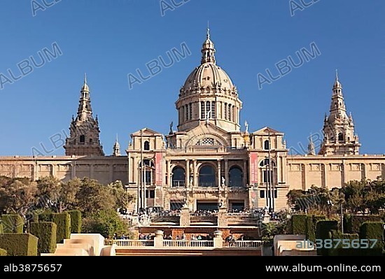 Palau Nacional, Museu Nacional d' Art de Catalunya, Montjuic, Barcelona, Catalonia, Spain, Europe.