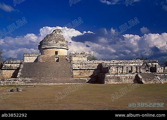 Observatory, Caracol, Mayan ruins of Chichen Itza, Yucatan, Mexico, North America, Central America.