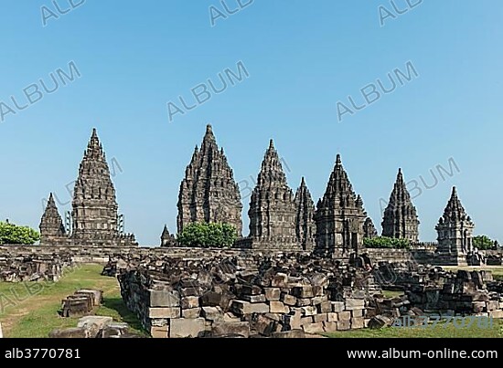 Prambanan Hindu temple, stupas, Daerah Istimewa, Yogyakarta, Java, Indonesia, Asia.