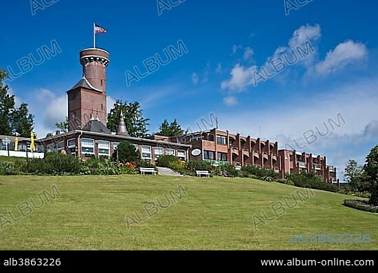 Bismarck Tower on Vogelsberg hill with the Ostseeblick Hotel, Luetjenburg, Schleswig-Holstein, Germany, Europe.