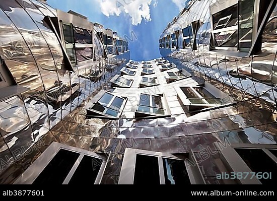 Neuer Zollhof, Gehry building, Düsseldorf, North Rhine-Westphalia, Germany, Europe.