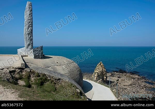 Ranger monument and bunker above the Atlantic, Pointe du Hoc memorial, Omaha Beach, Lower Normandy, France, Europe.