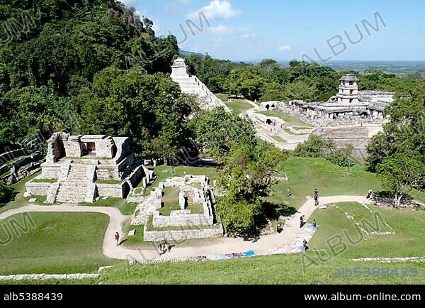 Temple of the Inscriptions and the Temple of the Sun, Mayan temple near Palenque, Chiapas, Mexico, Central America.