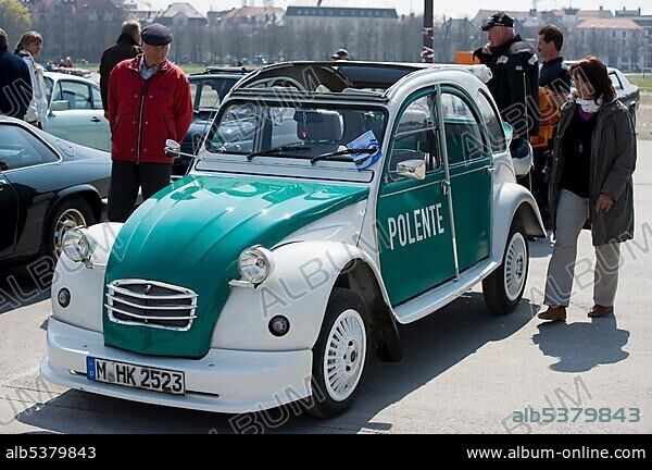 2 VC Citroen, deux chevaux, classic car show, Theresienwiese area in Munich, Bavaria, Germany, Europe.