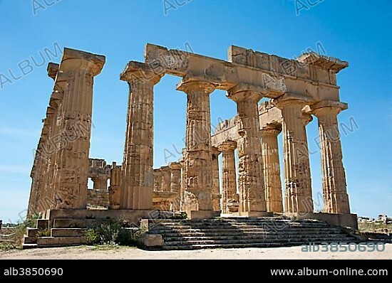 Greek Temple of Hera, Temple E, Selinunte, Sicily, Italy, Europe.