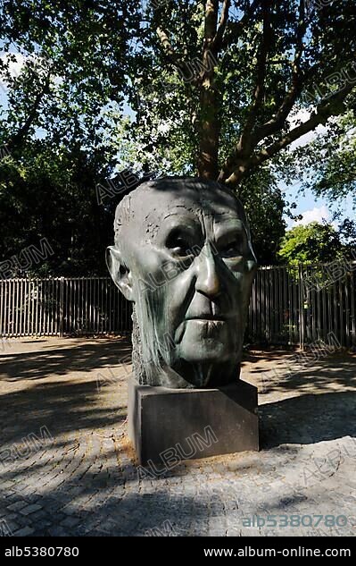 Bronze bust of Konrad Adenauer, Bundeskanzlerplatz Square, Bonn, North Rhine-Westphalia, Germany, Europe.