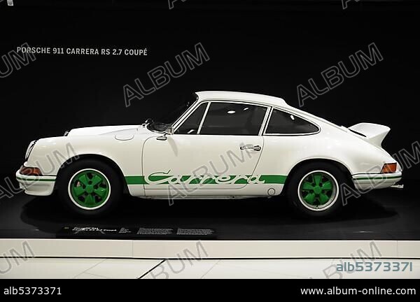 Porsche 911 Carrera RS 2, 7 Coupe, new Porsche Museum, Stuttgart, Baden-Wuerttemberg, Germany, Europe.