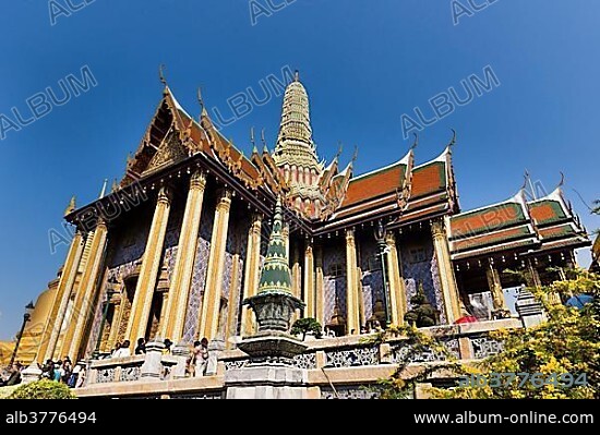 Wat Phra Kaew or Grand Palace, Temple of Emerald Buddha, Bangkok, Thailand, Asia.