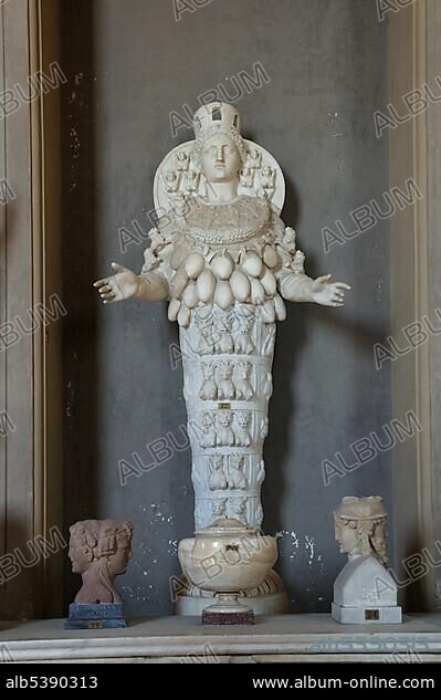 Statue of a woman, Gallery of the Candelabra, Vatican Museums, Vatican, Rome, Italy, Europe.