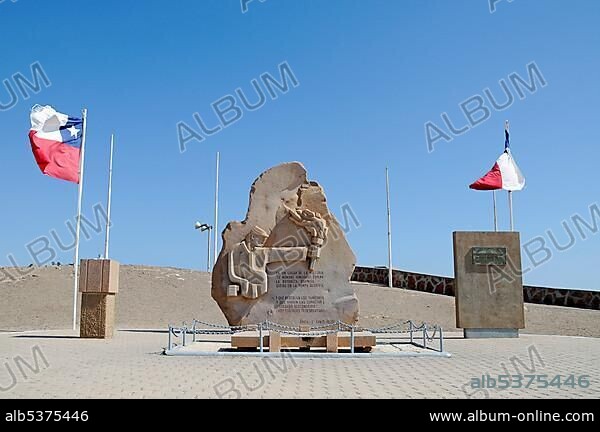 Chilean flag, monument, El Morro, mountain, landmark, theater of war, War of the Pacific, Arica, Norte Grande, North Chile, Chile, South America.