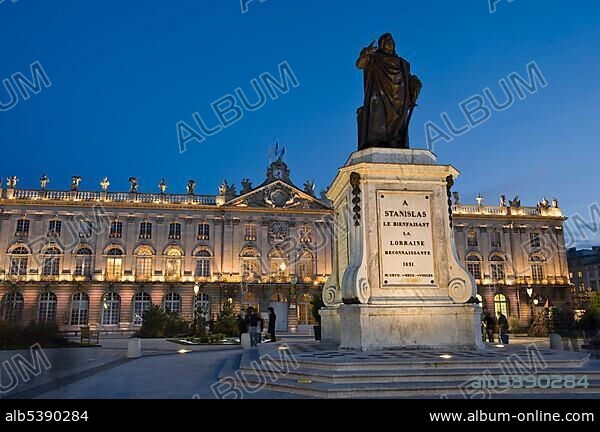 Stanislas Square and a statue of Stanislas, Hotel de Ville, Nancy, Lorraine, France, PublicGround, Europe.
