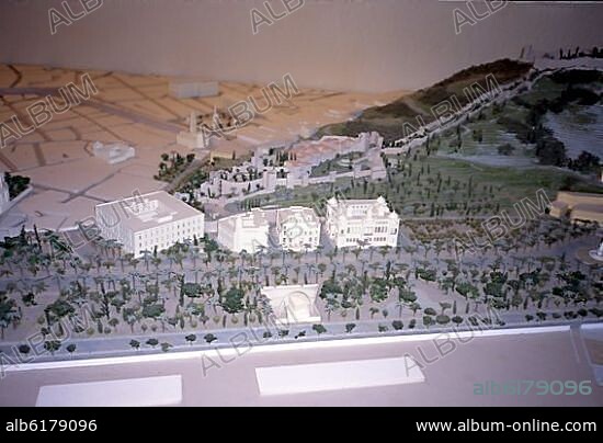 INTERIOR- MAQUETA DE MALAGA - DET ALCAZABA AYUNTAMIENTO CASA DE CORREOS Y GOBIERNO CIVIL.