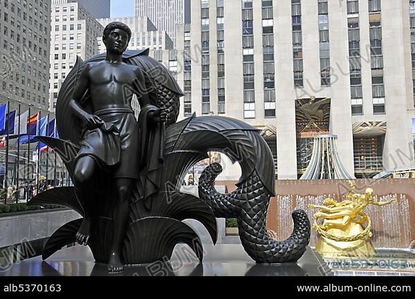 Golden statue of Prometheus by Paul Manship, midtown, Rockefeller Plaza, Manhattan, New York City, USA, North America.
