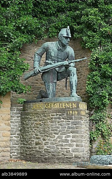 Monument to the fallen Goslarer Jäger soldiers, World War I, sculptor Hans Lehmann-Borges, Goslar, Lower Saxony, Germany, Europe.