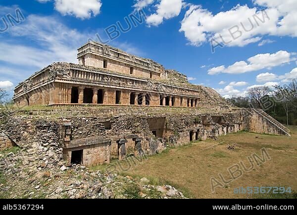 Sayil, Gran Palacio Norte, The great Palace, Yucatan, Mexico, Central America.