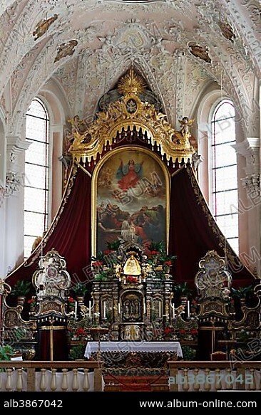 Pilgrimage Church of the Virgin Mary of the Snow, high altar, Maria Luggau, Lesachtal, Hermagor District, Carinthia, Austria, Europe.