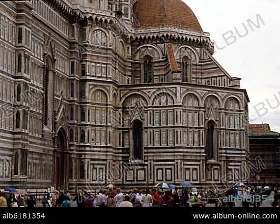 VISTA EXTERIOR DEL ABSIDE DE LA CATEDRAL MAGNIFICO EJEMPLO DEL GOTICO ITALIANO Y DEL PRIMER RENACIMIENTO, 1296/1418.