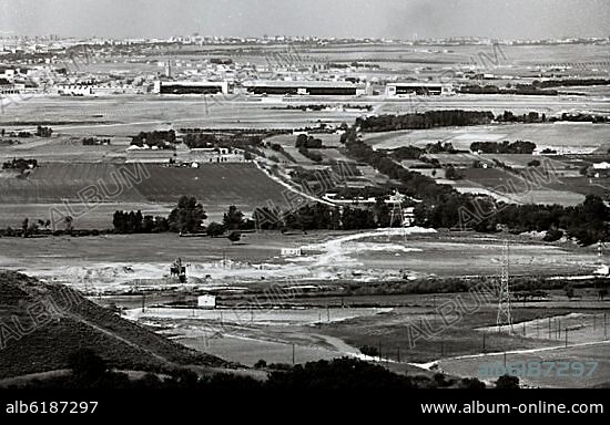 PANORAMICA DE BARAJAS - FOTOGRAFIA EN BLANCO Y NEGRO - AÑOS 60.