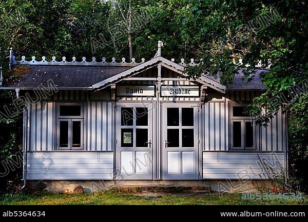 Air house on the former Jungborn estate, wooden hut, Jungborn health resort, Adolf Just, natural sanatorium, Kolonnenweg, Lochplattenweg, inner-German border, Grünes Band, Grenzweg, Stapelburg-Eckertal, Nordharz municipality, Harz district, Saxony-Anha.