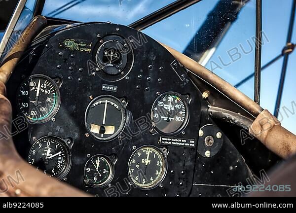 Cockpit of a 1942 Boeing Stearman 75 Bi-plane.