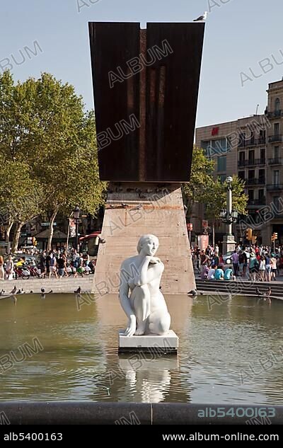 Monument and sculpture, La Deessa, Placa de Catalunya, Barcelona, Catalonia, Spain, Europe, PublicGround, Europe.