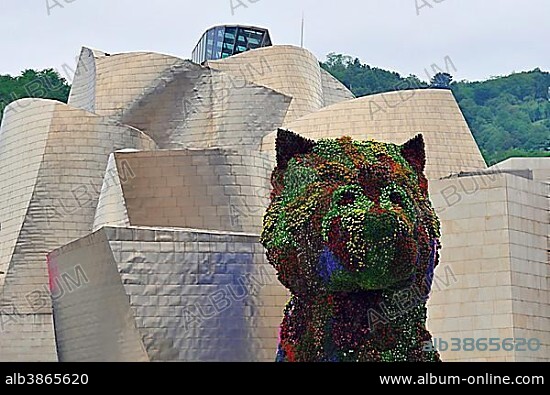 Puppy, sculpture by Jeff Koons in front of Guggenheim Museum, Bilbao, Basque Country, Spain, Europe.