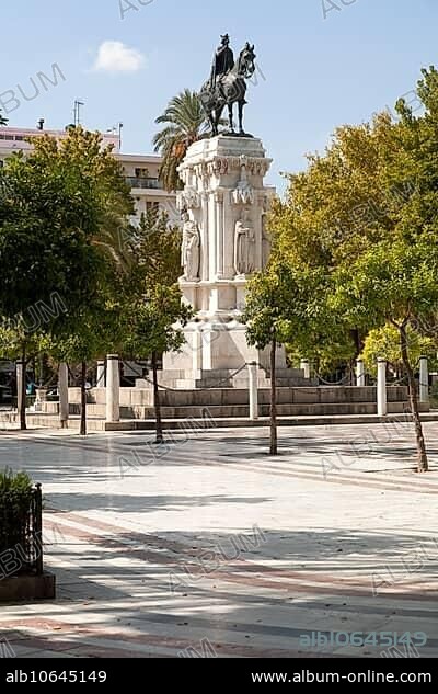 Statue monument to King Fernando III in Plaza Nueva, Seville, Spain, Europe.